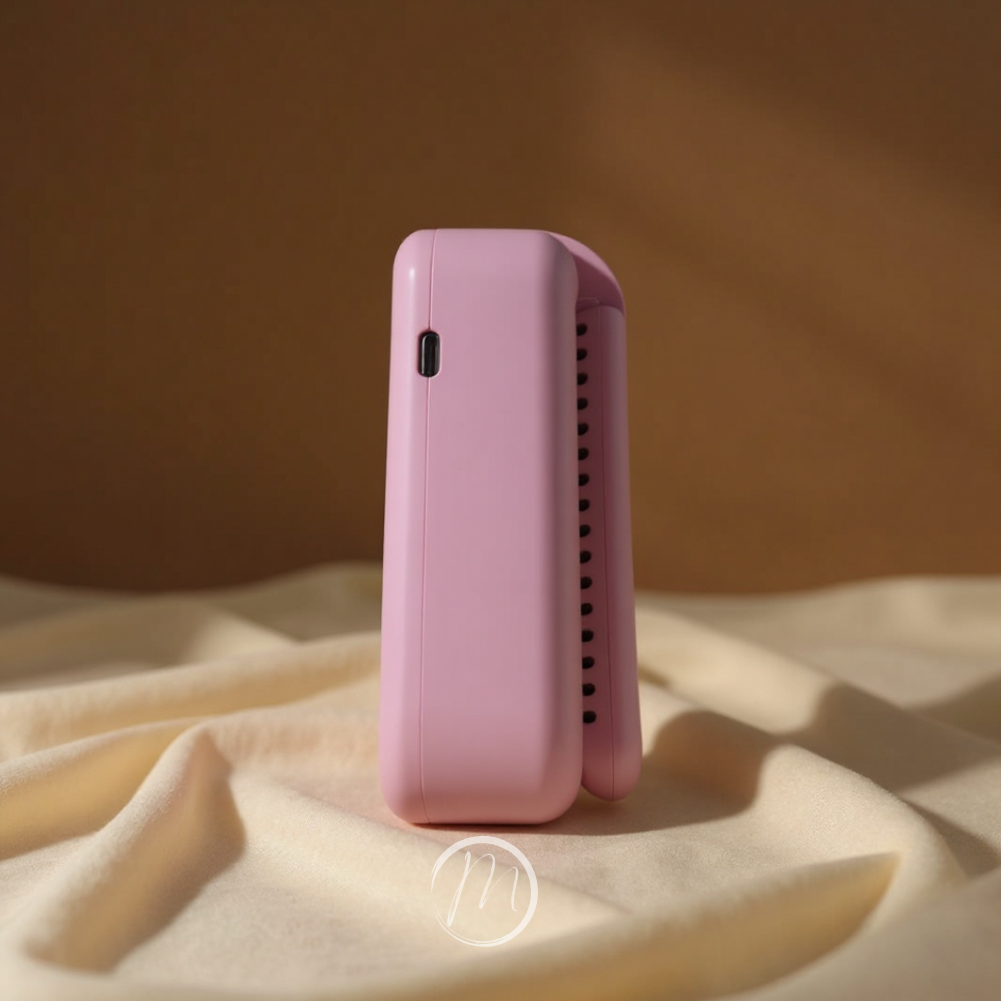 Combelle: Chic Compact Glow